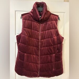 Chicos NWOT Size 2 Gorgeous Women's Burgundy Puffer Vest